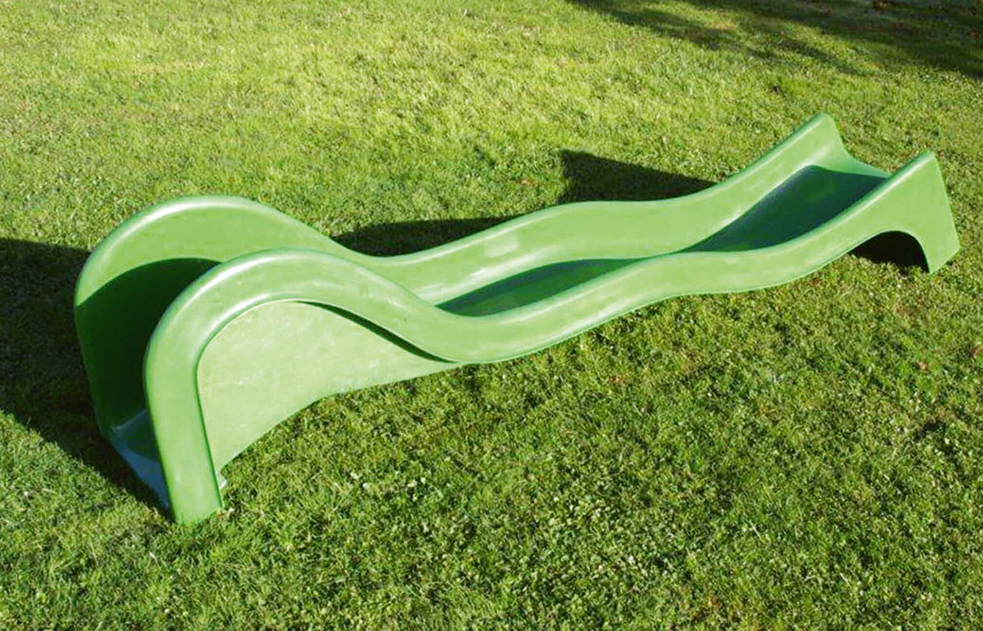 Wellen-Hangrutschbahn